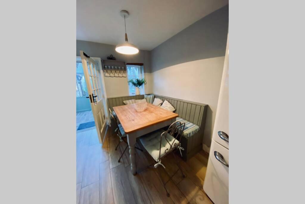 Angel Cottage, Boxgrove, Chichester - Relax And Unwind Exterior foto